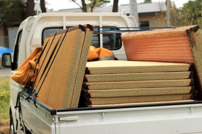 畳の処分方法とは？古い畳の廃棄・回収費用相場や注意点